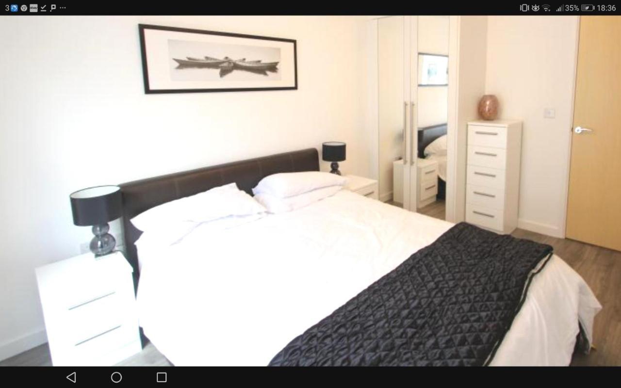 New Central Woking 1 And 2 Bedroom Apartments With Free Gym, Close To Train Station Экстерьер фото